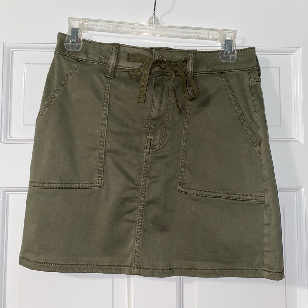 American Eagle green miniskirt, size 4